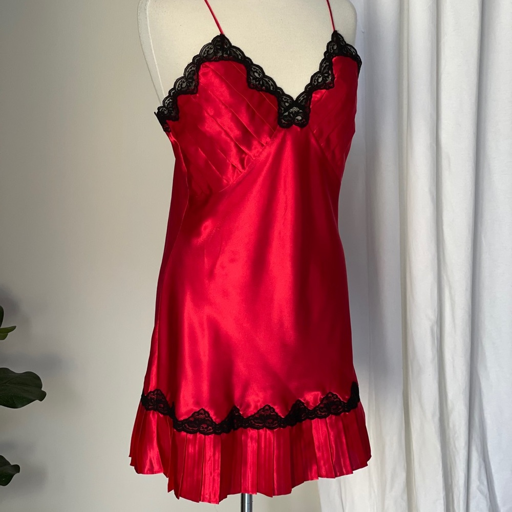 VTG Victoria’s Secret Slip Dress - Picture 6 of 7